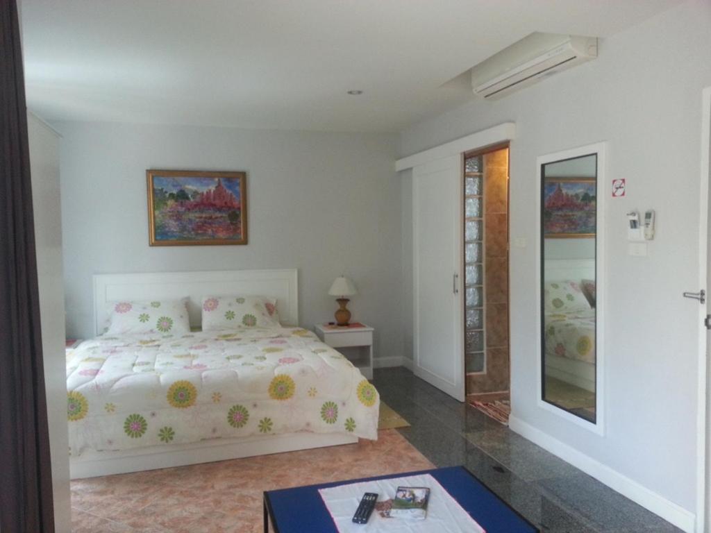 Yiasu Bed And Breakfast Pattaya Bilik gambar