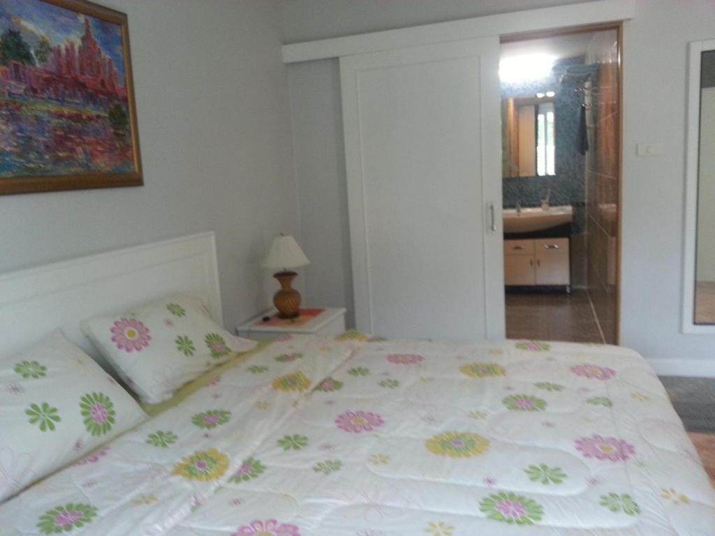 Yiasu Bed And Breakfast Pattaya Bilik gambar