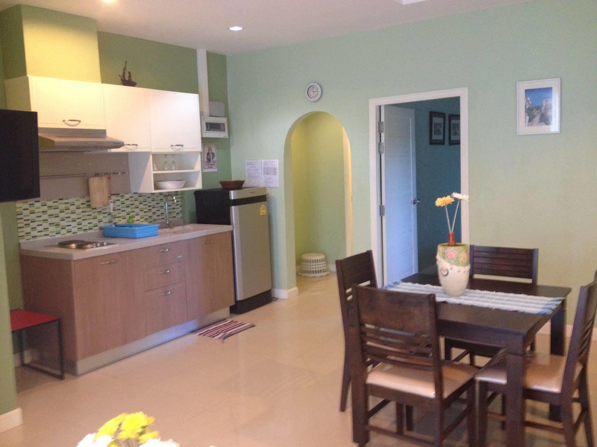 Yiasu Bed And Breakfast Pattaya Luaran gambar