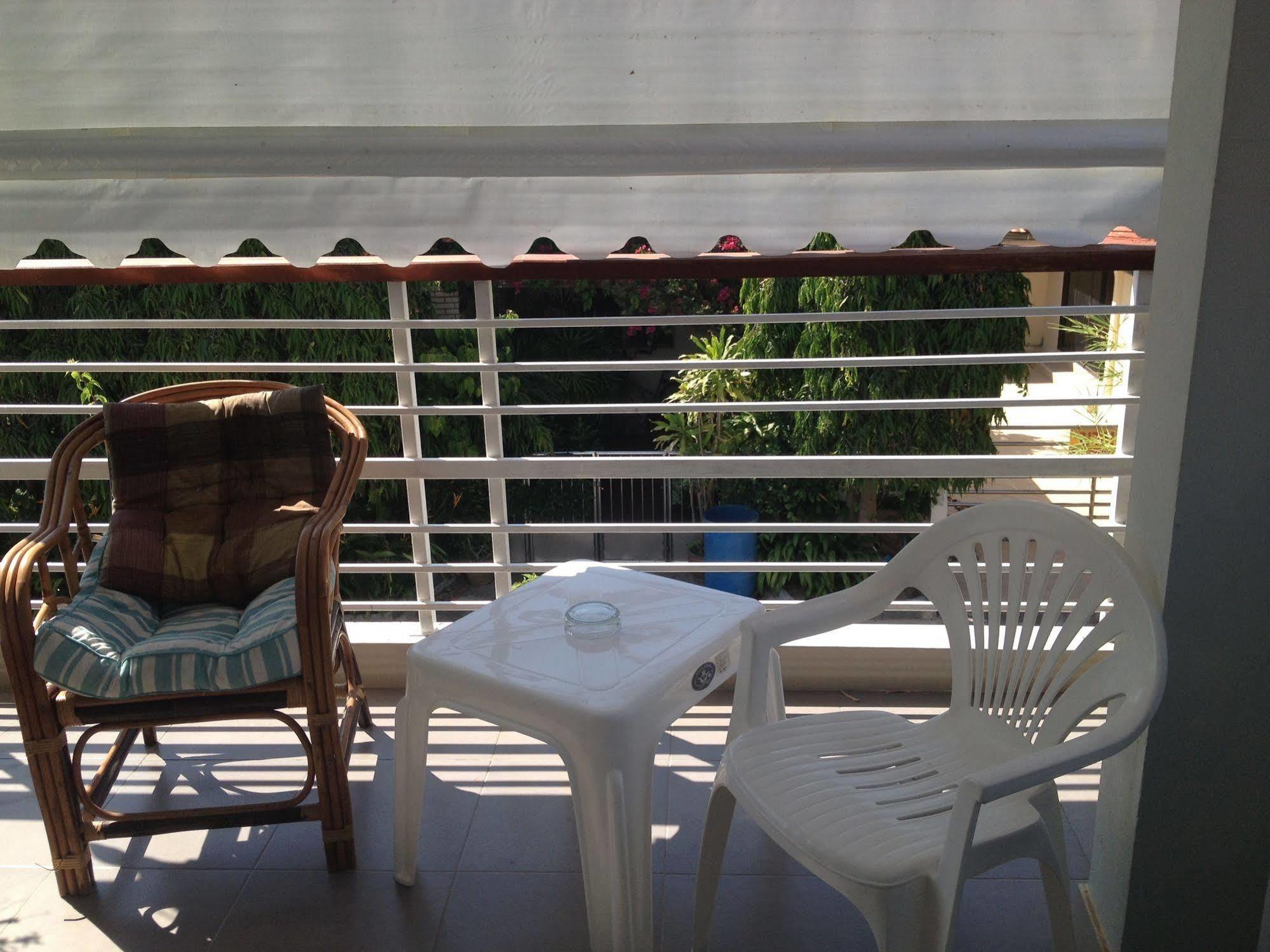Yiasu Bed And Breakfast Pattaya Luaran gambar