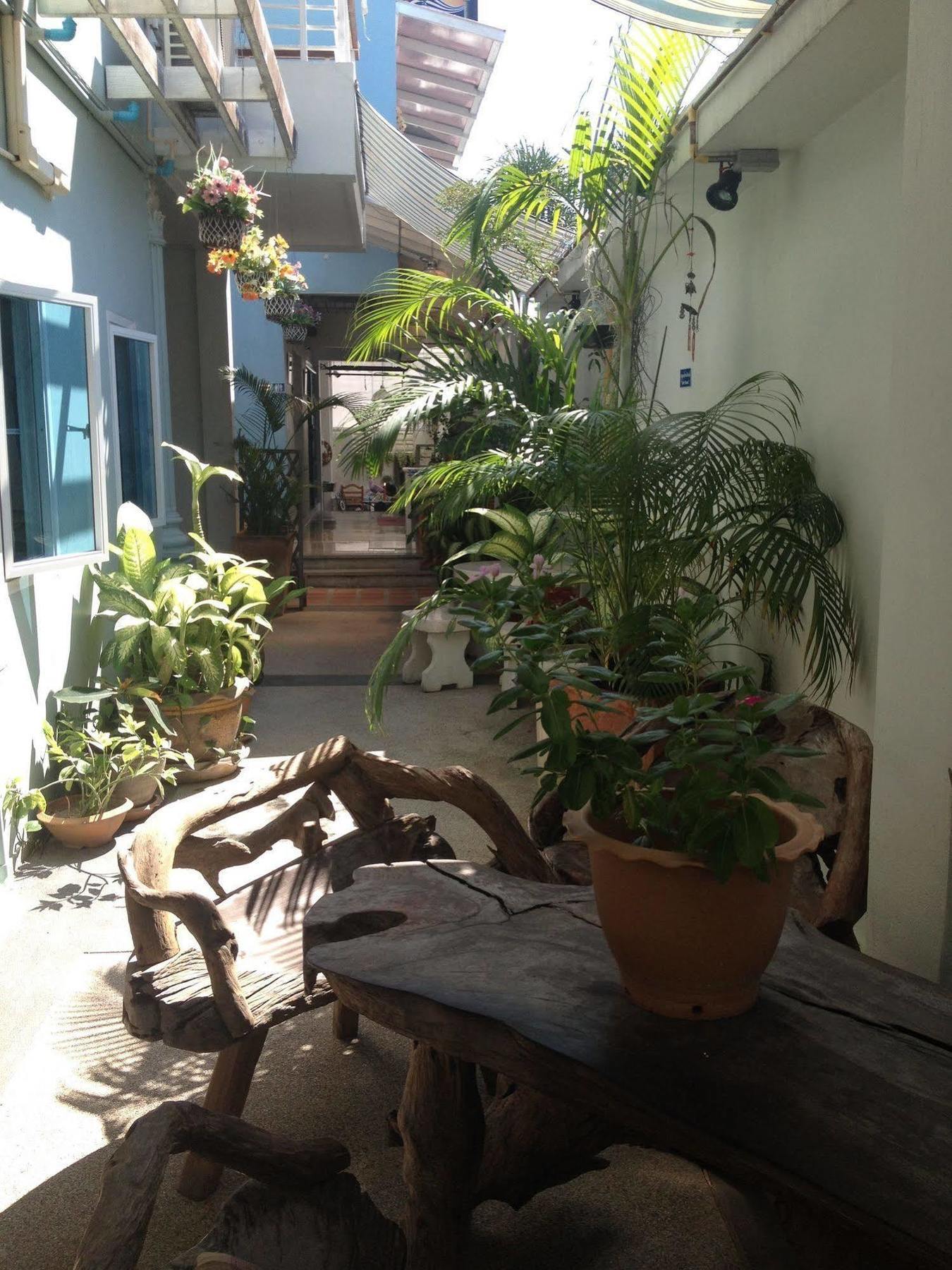 Yiasu Bed And Breakfast Pattaya Luaran gambar